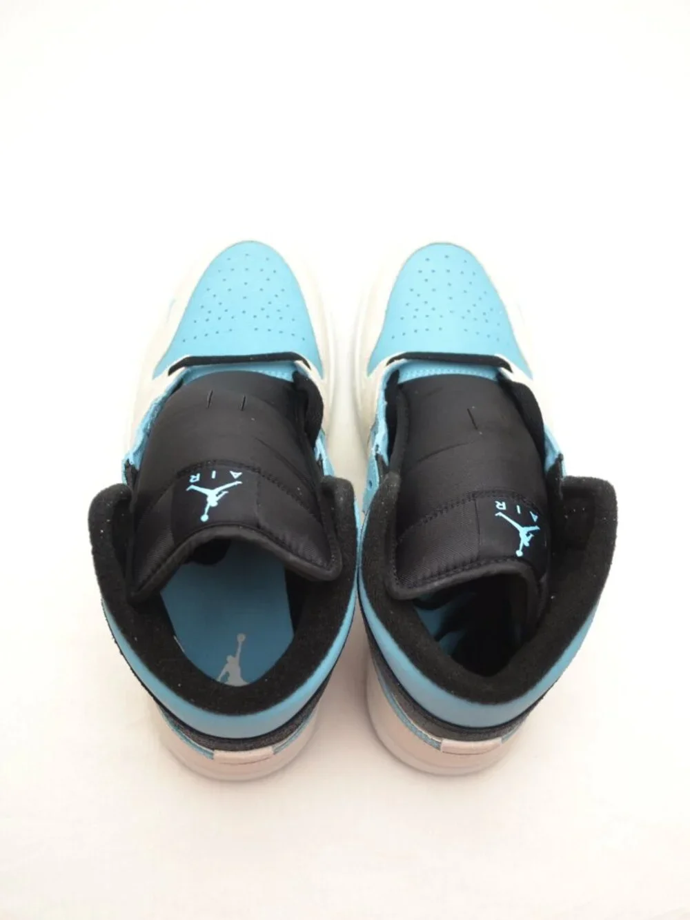 Jordan Air Jordan 1 Mid Se Blue Chill Summit White BNIB (NO LID)